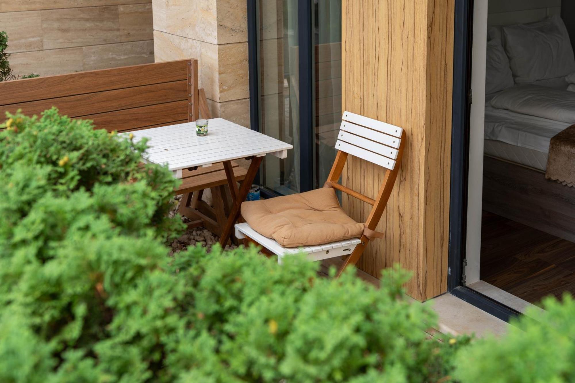 Apartment In Evargreen Complex With Terrace Varna Eksteriør billede